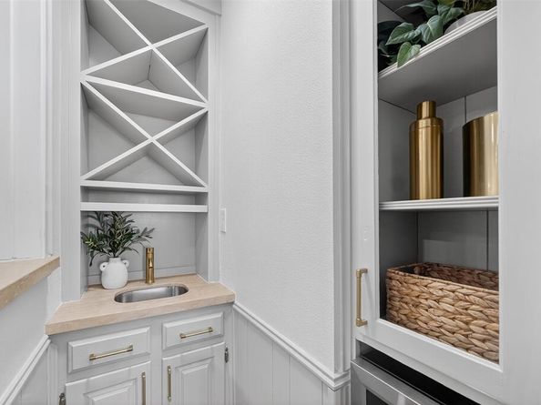 8611  Capri Drive , Dallas Texas 75238