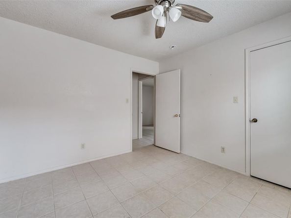 411a S Las Vegas Trail , White Settlement Texas 76108