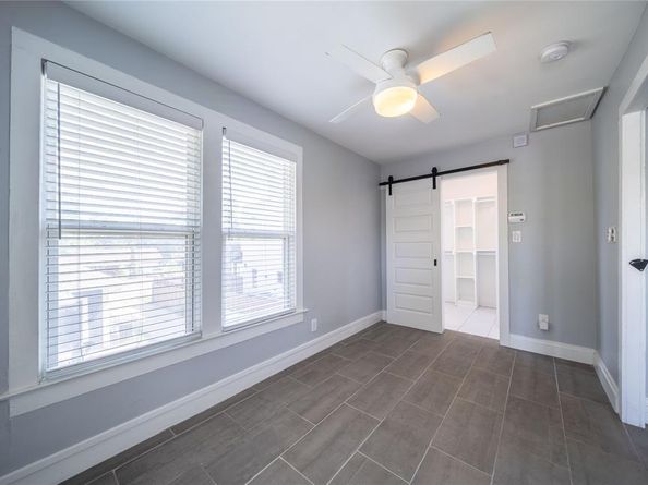 1039  Haines Avenue , Dallas Texas 75208