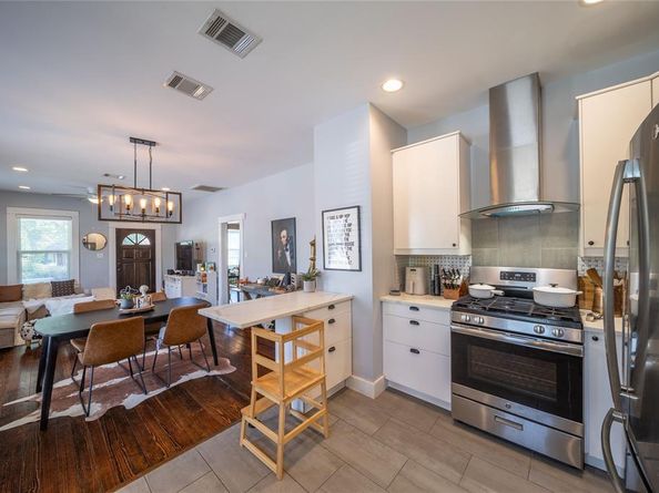 1039  Haines Avenue , Dallas Texas 75208