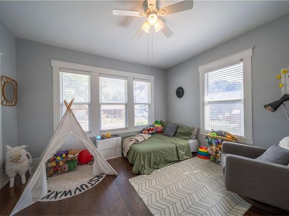 1039  Haines Avenue , Dallas Texas 75208