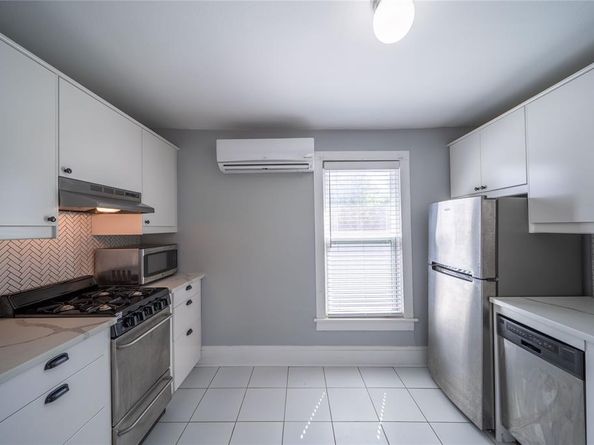 1039  Haines Avenue , Dallas Texas 75208
