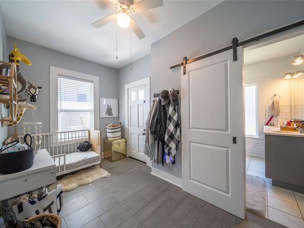 1039  Haines Avenue , Dallas Texas 75208