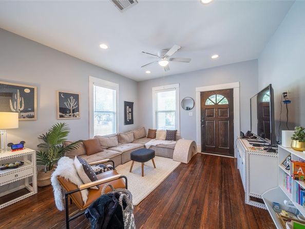 1039  Haines Avenue , Dallas Texas 75208