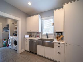 1039  Haines Avenue , Dallas Texas 75208