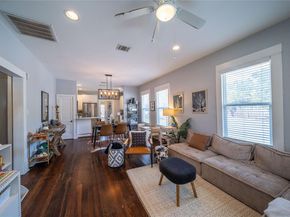 1039  Haines Avenue , Dallas Texas 75208