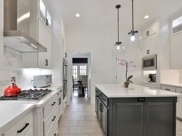 6800  Saint Andrews Court , Fort Worth Texas 76132