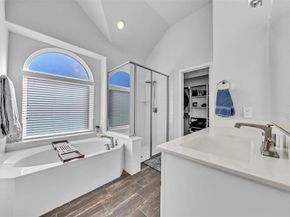 900  Netherfield Parkway , Mansfield Texas 76063