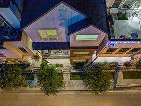 1129  Manderly Court , Dallas Texas 75204