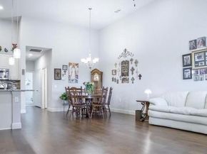 883  Birds Fort Trail , Arlington Texas 76005