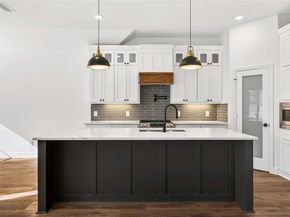 1404  Strickland Street , Dallas Texas 75216