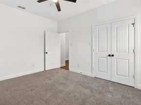 1404  Strickland Street , Dallas Texas 75216