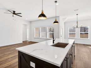 1404  Strickland Street , Dallas Texas 75216