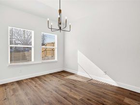 1404  Strickland Street , Dallas Texas 75216