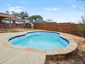 1622  Autumn Breeze Lane , Lewisville Texas 75077