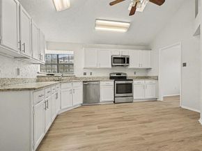 1622  Autumn Breeze Lane , Lewisville Texas 75077