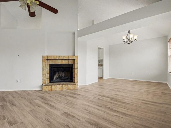 1622  Autumn Breeze Lane , Lewisville Texas 75077