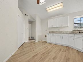 1622  Autumn Breeze Lane , Lewisville Texas 75077
