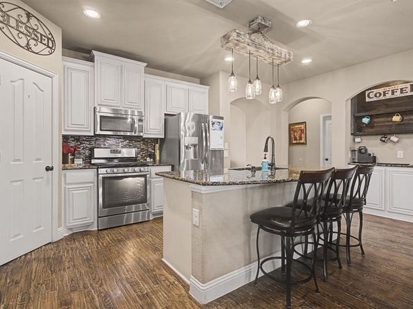 5728  Brookside Drive , Denton Texas 76226