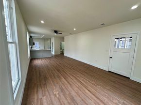 1615  Fairmount Avenue , Fort Worth Texas 76104