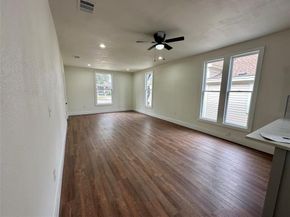 1615  Fairmount Avenue , Fort Worth Texas 76104