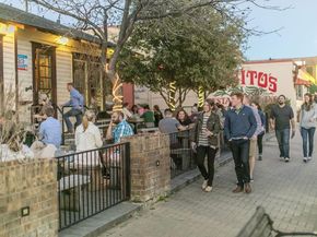 1615  Fairmount Avenue , Fort Worth Texas 76104