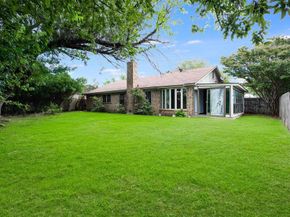 105  LAKEWAY Drive , Benbrook Texas 76126