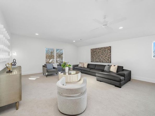 3884  Durango Drive , Dallas Texas 75220