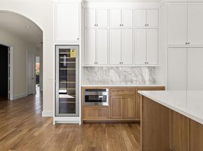 6028  Richmond Avenue , Dallas Texas 75206