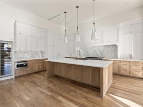 6028  Richmond Avenue , Dallas Texas 75206