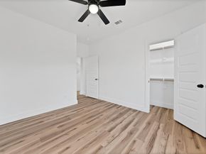 2909  Avenue B  , Fort Worth Texas 76105