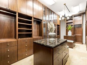 1717  Arts Plaza   2002, Dallas Texas 75201