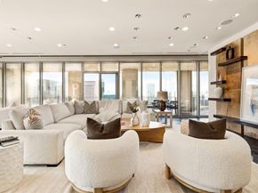 1717  Arts Plaza   2002, Dallas Texas 75201