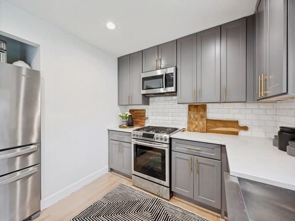 10521  Evangeline Way , Dallas Texas 75218