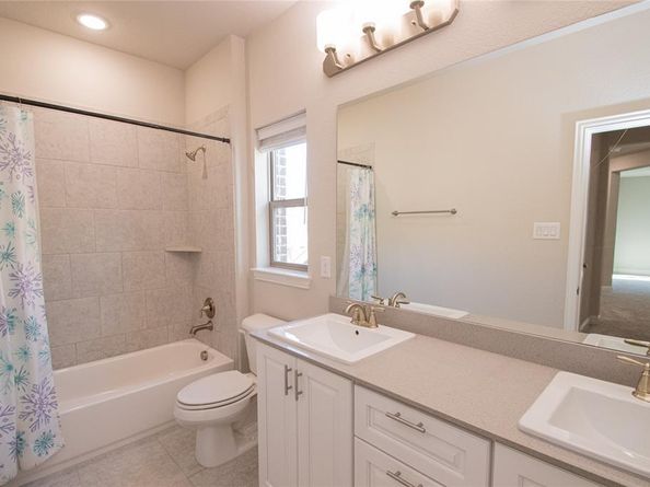 12709  Royal Oaks Lane , Farmers Branch Texas 75234