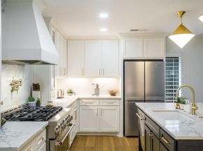 7423  Tangleglen Drive , Dallas Texas 75248