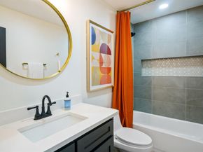 7423  Tangleglen Drive , Dallas Texas 75248