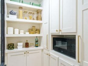 7423  Tangleglen Drive , Dallas Texas 75248