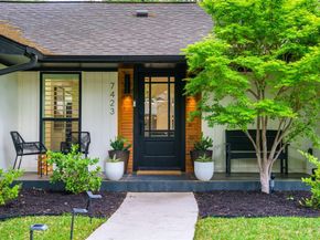 7423  Tangleglen Drive , Dallas Texas 75248
