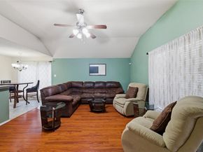 612  Owen Trail , Grand Prairie Texas 75051