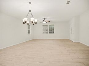 2446  Catherine Street , Dallas Texas 75211