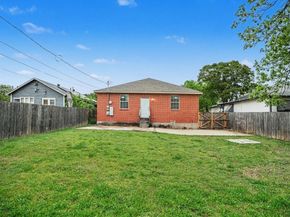 2446  Catherine Street , Dallas Texas 75211