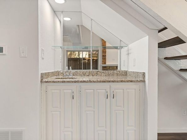 14151  Montfort Drive  302, Dallas Texas 75254