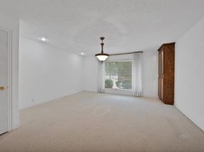 1008  Loch Lomond Drive , Arlington Texas 76012