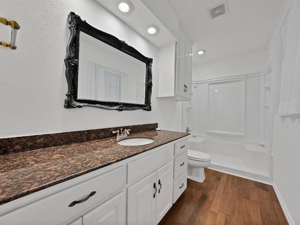 1008  Loch Lomond Drive , Arlington Texas 76012