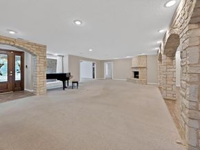 1008  Loch Lomond Drive , Arlington Texas 76012