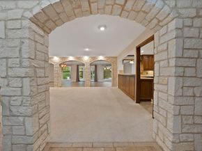 1008  Loch Lomond Drive , Arlington Texas 76012