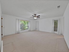 1008  Loch Lomond Drive , Arlington Texas 76012