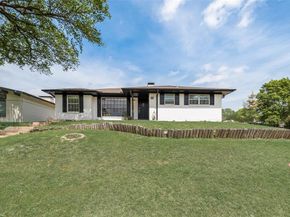 10823  Meadowcliff Lane , Dallas Texas 75238