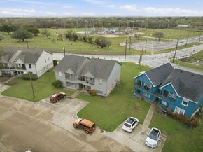 319  Ware Drive , Grand Prairie Texas 75051